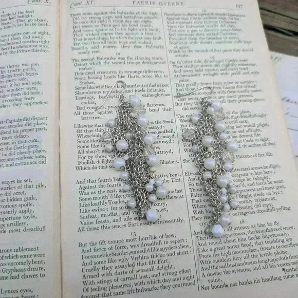 Vintage silver drop earrings with white beads - Picture 8 of 11